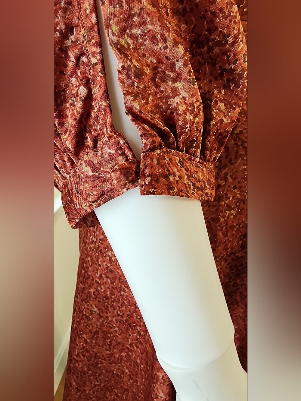 H&M Faux Wrap Silky Dress Vintage Retro Look 70s Office Vibe Size 6 US - Picture 13 of 14